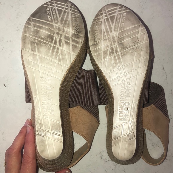 ❌SOLD❌Kenneth Cole wedge - Picture 6 of 8